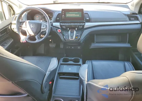 2025 Honda Odyssey Touring z USA, uszkodzony, nr VIN 5FNRL6H81SB012660